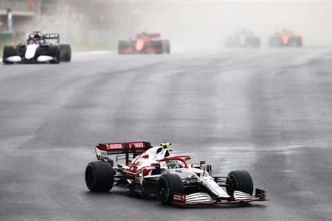 Formula 1 Driver Antonio Giovinazzi Bet on Himself and Lost When He Disobeyed Team Orders