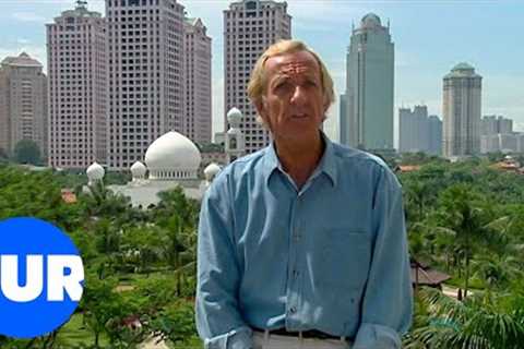 John Pilger Exposes Indonesian Sweat Shops Backed By The IMF (20th Anniversary) | Our History