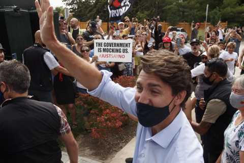 Anti-vaxxers will never be able to get rid of Trudeau by dogging him