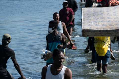 Pandemics and natural disasters drive illegal border crossings to record highs
