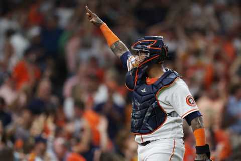 What is the Astros' Secret Weapon for Success? A Catcher who Hit.172.