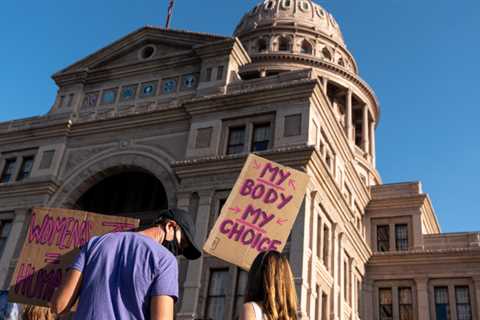 Marc Hearron, attorney for abortion providers, has deep Texas ties.