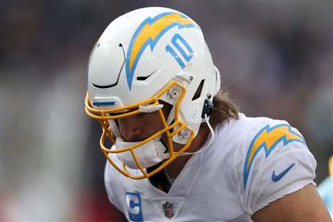 Chargers Receive Unfortunate News Regarding Superstar Quarterback Justin Herbert Ahead of Eagles..