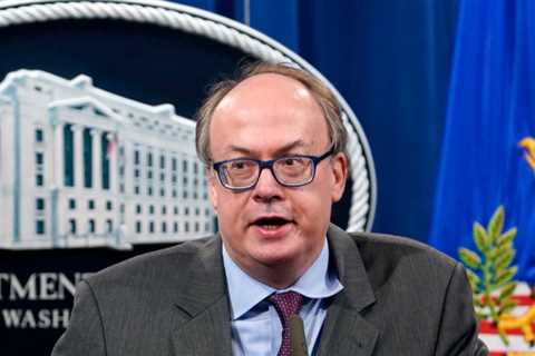 Trump Justice Dept. Jan. 6 Panel: Official Defies