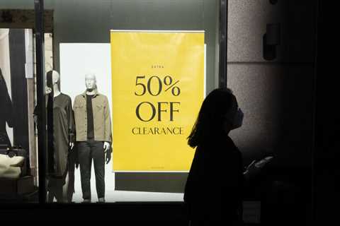 Americans are flooded with cash and jobs. They also think the economy is terrible.