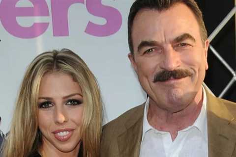 Hannah Selleck, Tom Selleck's daughter, looks stunning in a leggy photoshoot in Spain