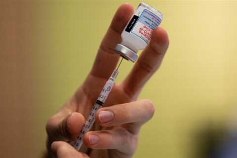 U.S. Urges Court to Not Block Vaccine Mandate for Employers
