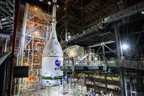 NASA Resets the Moon Landing Deadline to 2025