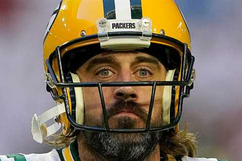 For violating the Covid-19 Protocols, Aaron Rodgers and Packers are fined