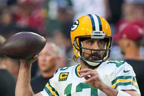 Aaron Rodgers Must See: Covid Suffering at a Wisconsin E.R.