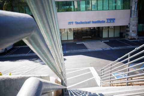 Democrats' Bill Would Deny Students at For-Profit Colleges Additional Aid