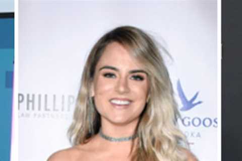 Ashlee Simpson and JoJo are among the Top Ten Female Singers All Time according to This List
