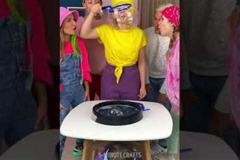 SOAP BUBBLES CHALLENGE with 5-MINUTE CRAFTS #shorts