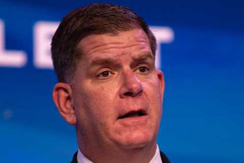 Federal contractors will be paid $15 minimum wage starting Jan. 30,