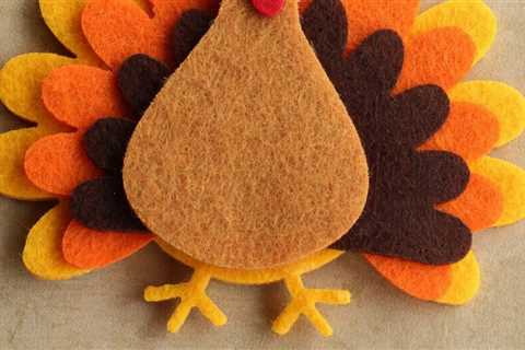 20 Thanksgiving Crafts Kids Can Make to Keep Busy