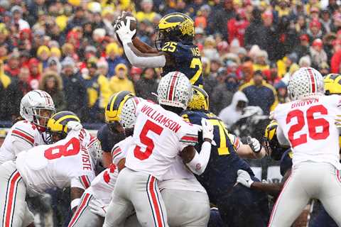 Ohio State is beaten by Michigan, forcing Buckeyes to withdraw from the Playoff Race