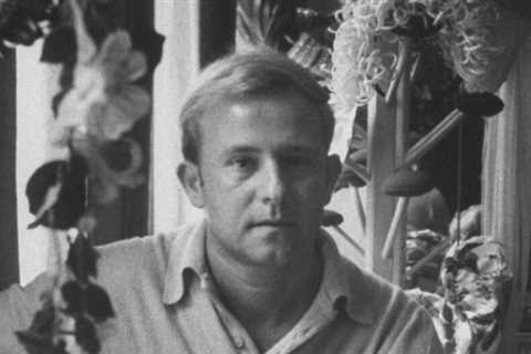 Adolfo dies at 98.