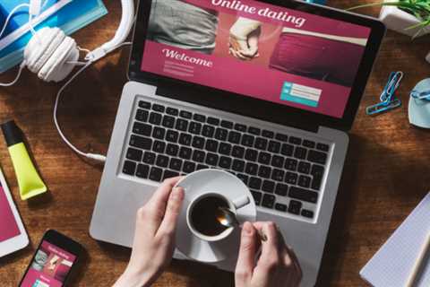 The ultimate guide on breaking the ice: How to start a conversation with Tinder
