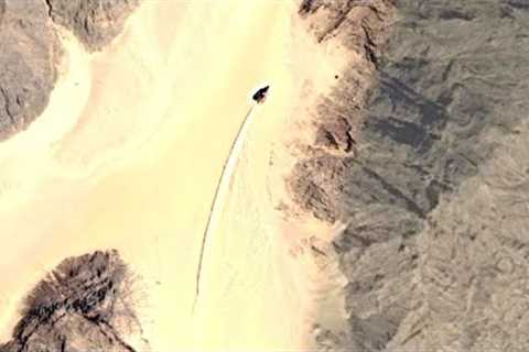 This NASA Satellite Just Detected A Huge Miles Long Structure Moving Across The Sahara Desert