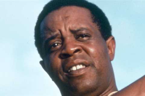 Lee Elder: Breaking Through Barriers