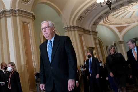 Senate Republicans threaten to shut down over vaccine mandates
