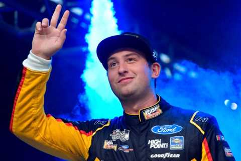 New Father Chase Briscoe Earns NASCAR National Series Rookie of the Year Triple Crown