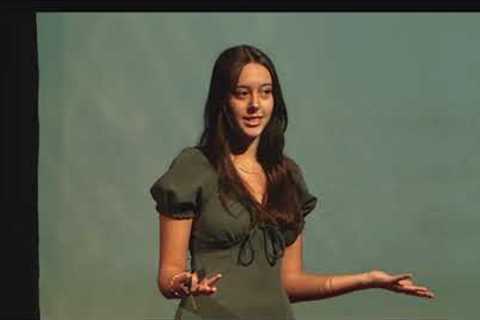 Qual é a sua melhor versão hoje? | Luana Caiero Laguna | TEDxPortoSeguroSchool