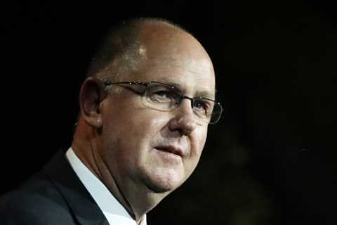 Steve Simon Stands for Principles Above Profits