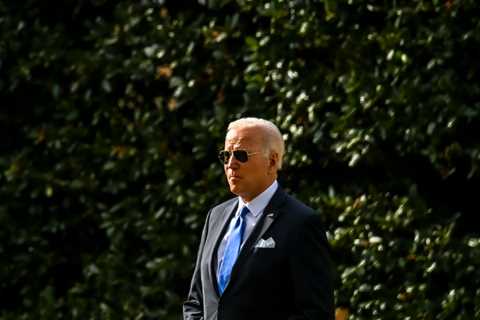 Biden to offer warnings and alternatives in a call with Putin