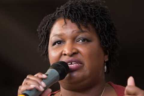 Stacey Abrams and Beto O’Rourke are going for it in 2022. l FiveThirtyEight Politics Podcast