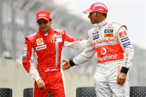 Lewis Hamilton Has Flashback as He Prepares to Battle Max Verstappen During Abu Dhabi GP