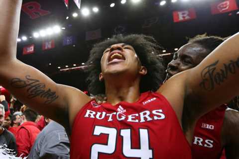 Two College Basketball Powers Get a Mighty Tumble