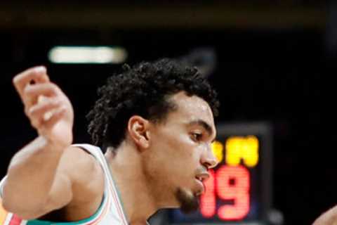 McCollum on Simmons Trade Rumors. Vaccines. Blazers Firing.