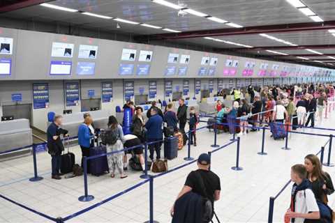 A Guide to Avoiding Excess Baggage Fees at the Airport