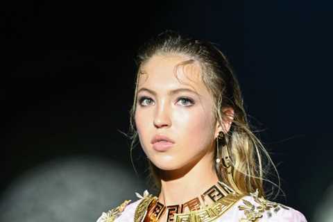 Lila Moss Hack brought Diabetes to the Runway
