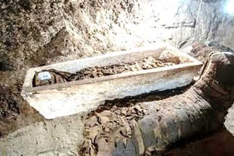Egyptologists Have Just Discovered A Chilling 3,000 Year Old Discovery Inside This Box In Egypt
