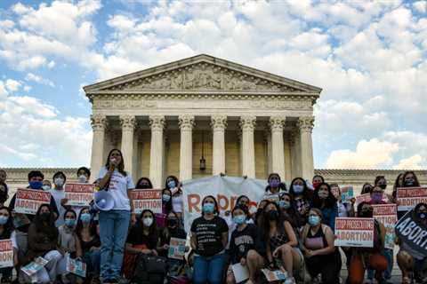 A poll shows that most Americans don't agree with Texas' Supreme Court decision to ban abortion.