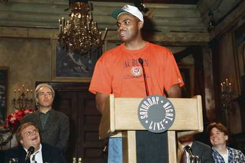 Charles Barkley Shut the Lights Out at an NBA Arena With a Famous Game-Winning Playoff Jumper and..