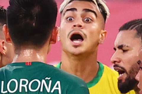 Brazil defeats Mexico in a soccer semifinal.