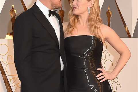 Kate Winslet 'Couldn't Stop Crying' When She Reunited with Leonardo DiCaprio After Three Years