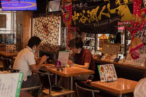 A Tokyo Abuzz With Cicadas, Outside of the Olympic Cocoon