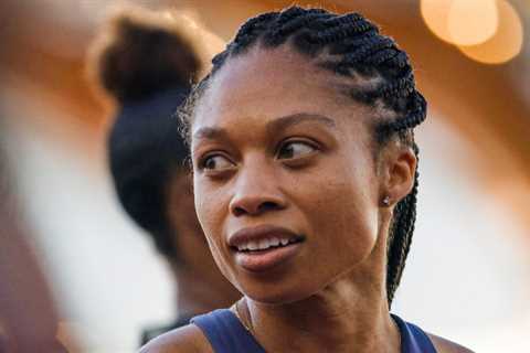Allyson Felix skates to the semifinals in 400m.