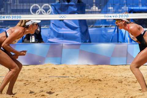 Ross and Klineman, the U.S. beach volleyball team, are in the semifinals.