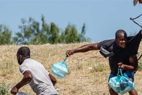 Haitian Migrants Protest Border Patrol Treatment