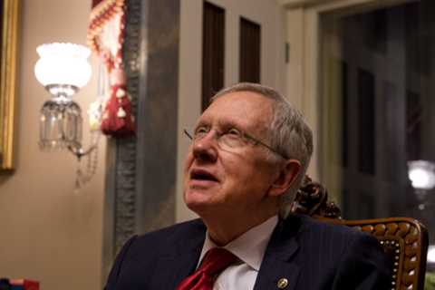 Harry M. Reid, a Senator Power, Dies at 82