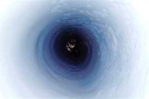 Experts Have Just Discovered A Huge Cave System Underneath Antarctica &amp; Revealed This