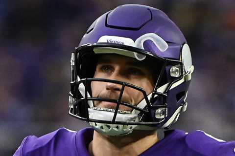Kirk Cousins, Vikings quarterback, tests positive in latest blow at the N.F.L. Postseason race