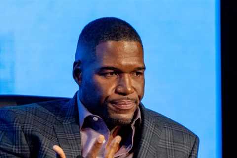Following heartbreaking news, Michael Strahan delivers two emotional tributes