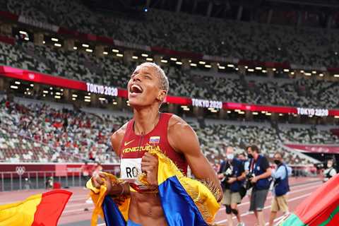 Yulimar Rojas becomes the first woman from Venezuela to win an Olympic gold medal with a triple..