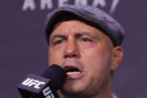Joe Rogan is Really Only 5'3? It is believed that Joe Rogan's height may be below average